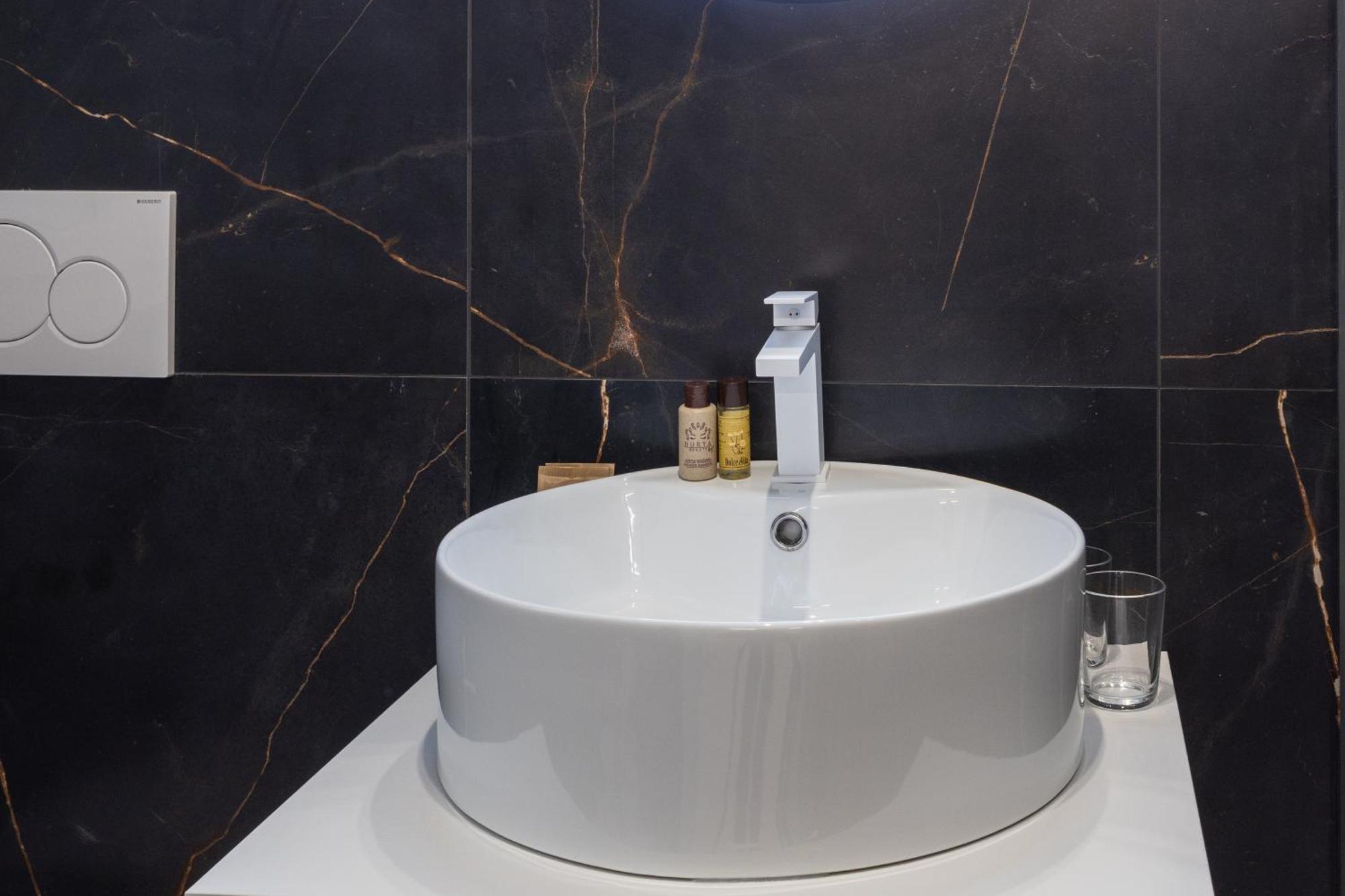 Excelsior Station Suite โบโลญญา ภายนอก รูปภาพ
